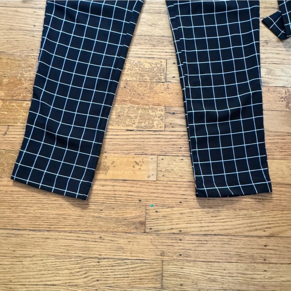 Have Black and White Checkered Pants Size M - Picture 4 of 11